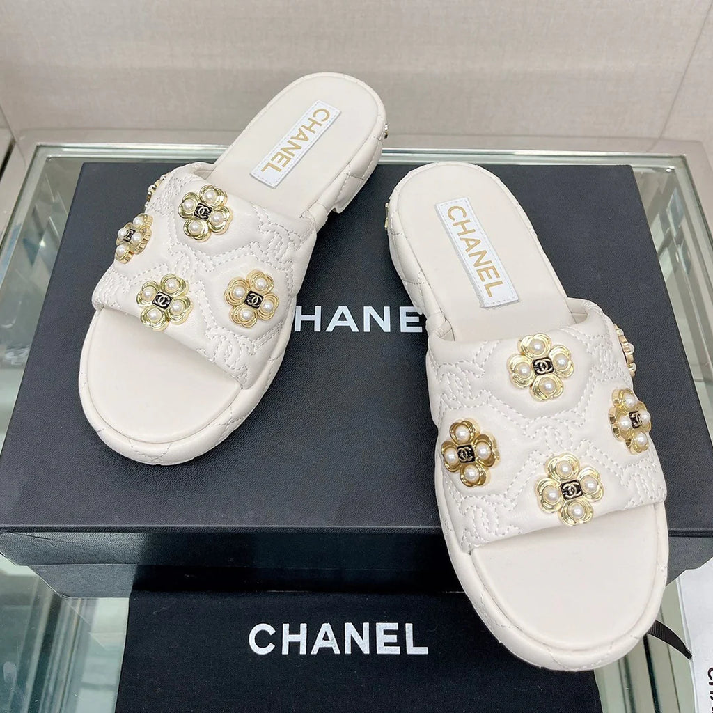 New Fashion Versatile Sandals 1024070120