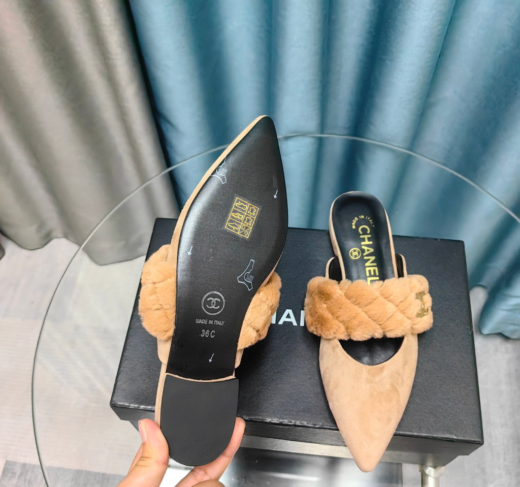 Fashion Pointed Toe Plush Slippers 0725021002