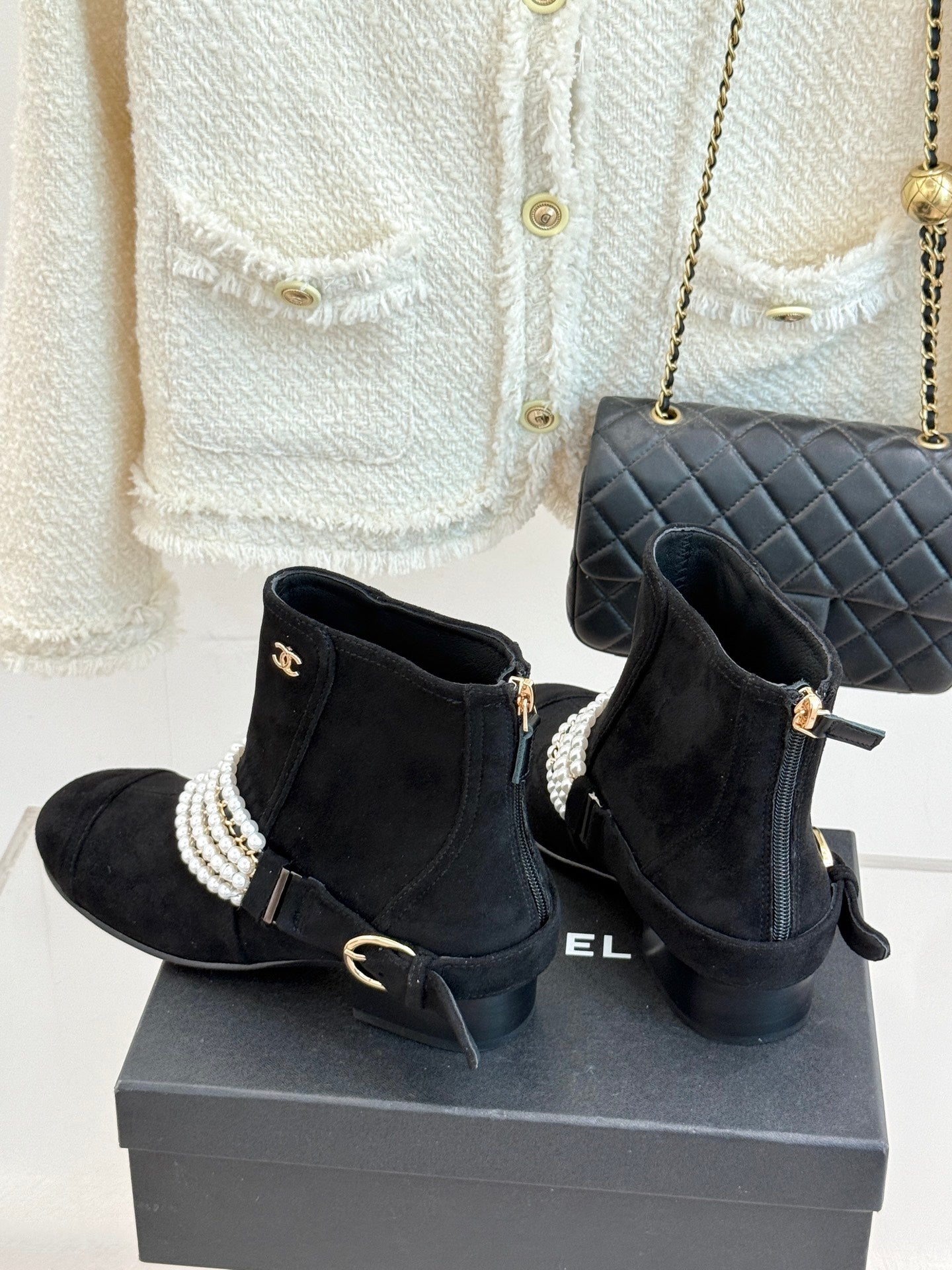 25ss new fashionable pearl chain ankle boots 0725090810