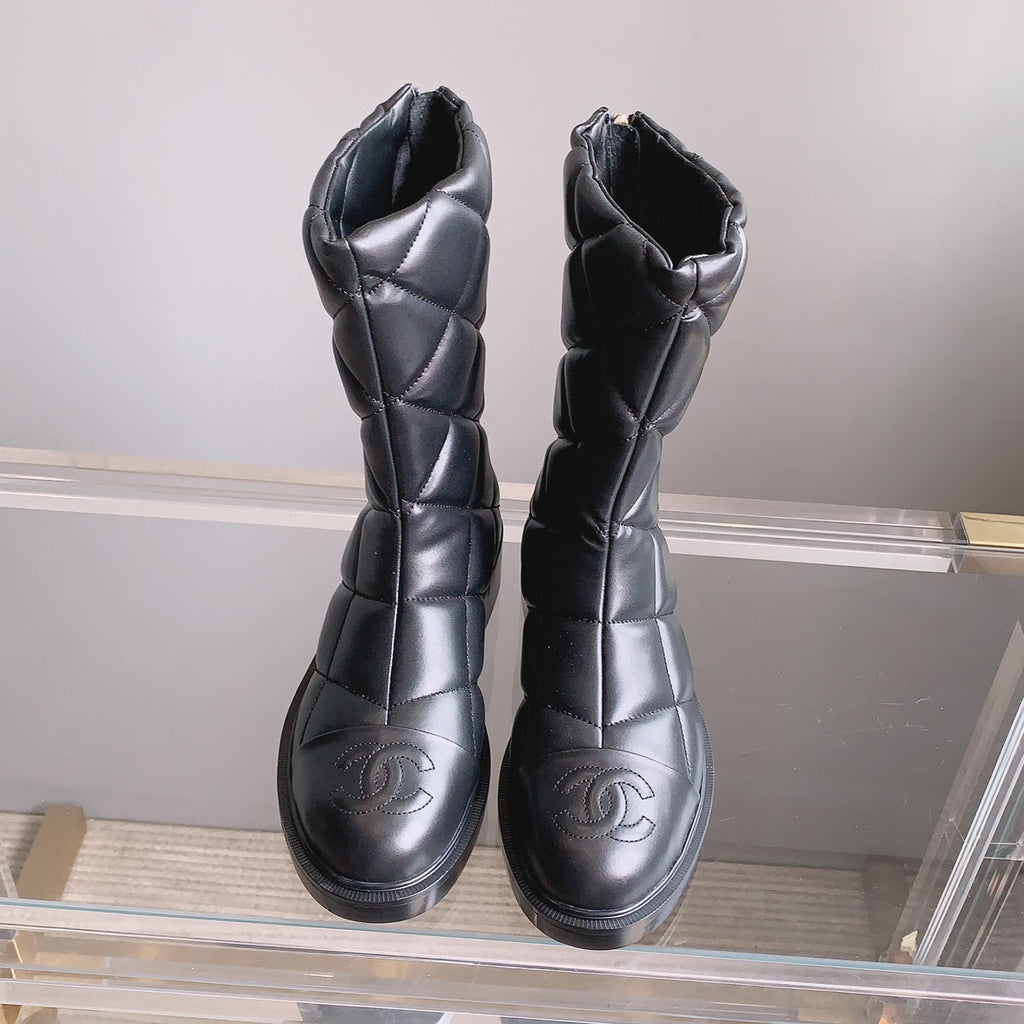 Classic and versatile rhombus short boots 1824061006