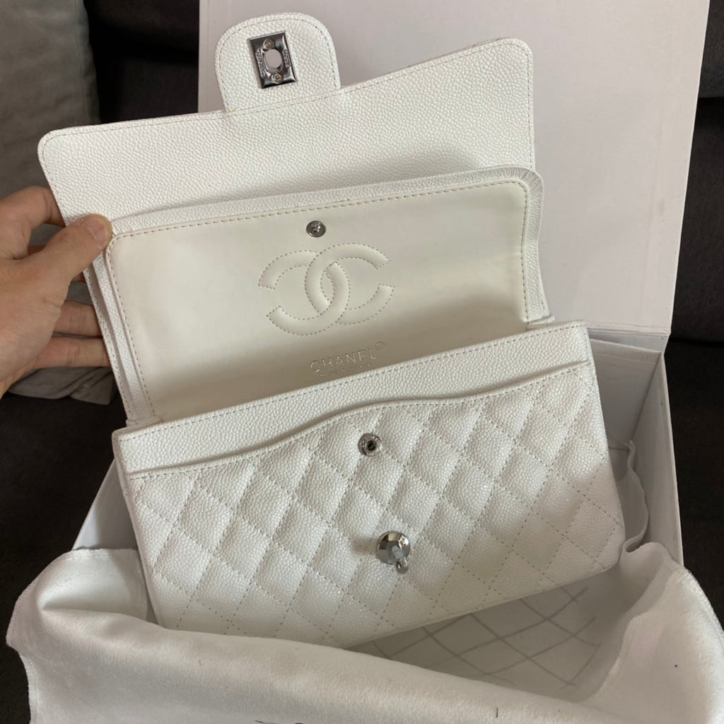 Flap Handbag With SiLer-tone Metal