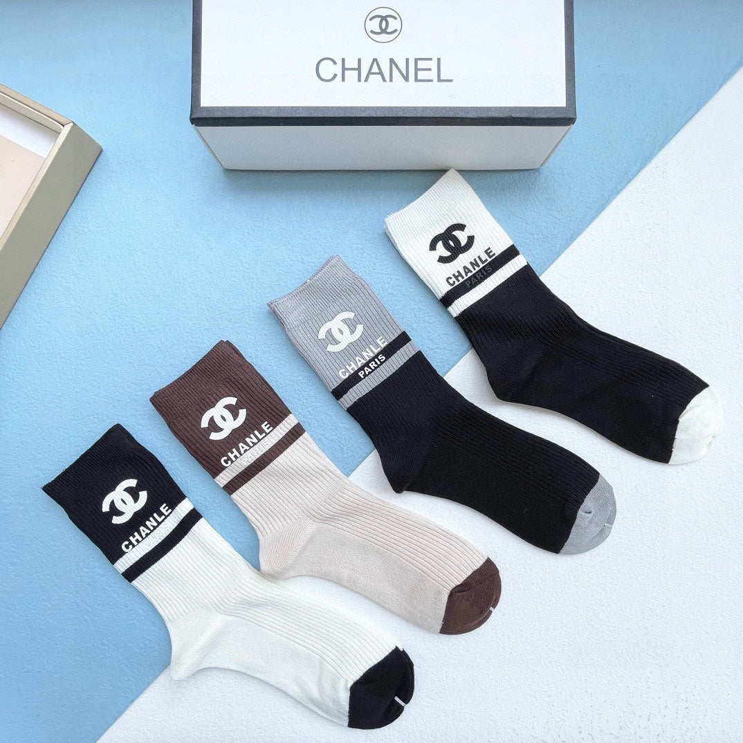 Fashionable and versatile mid-calf socks 0724050907