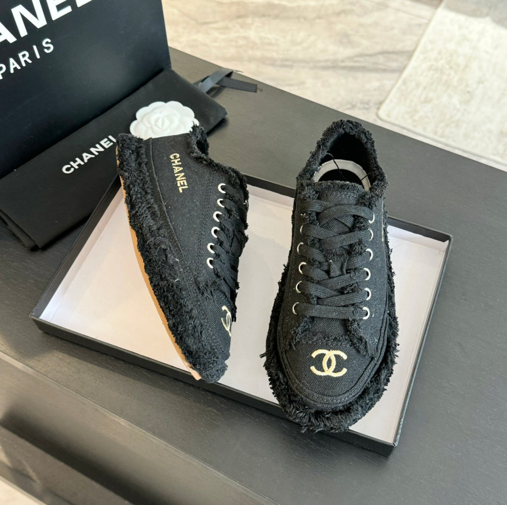 Luxury Fashion Embroidered Tassel Casual Shoes Canvas Shoes 0725020803