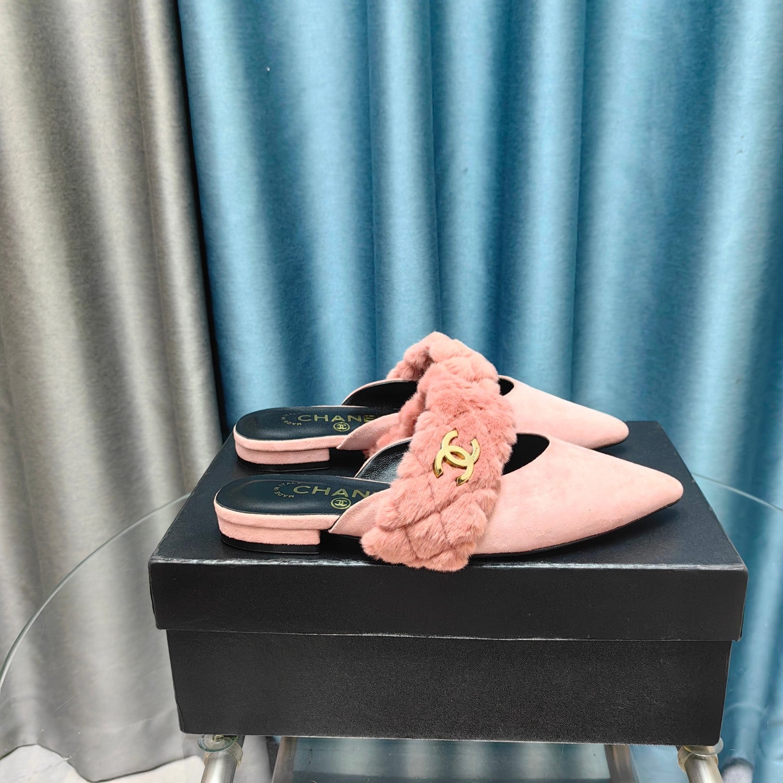 Fashion Pointed Toe Plush Slippers 0725021002