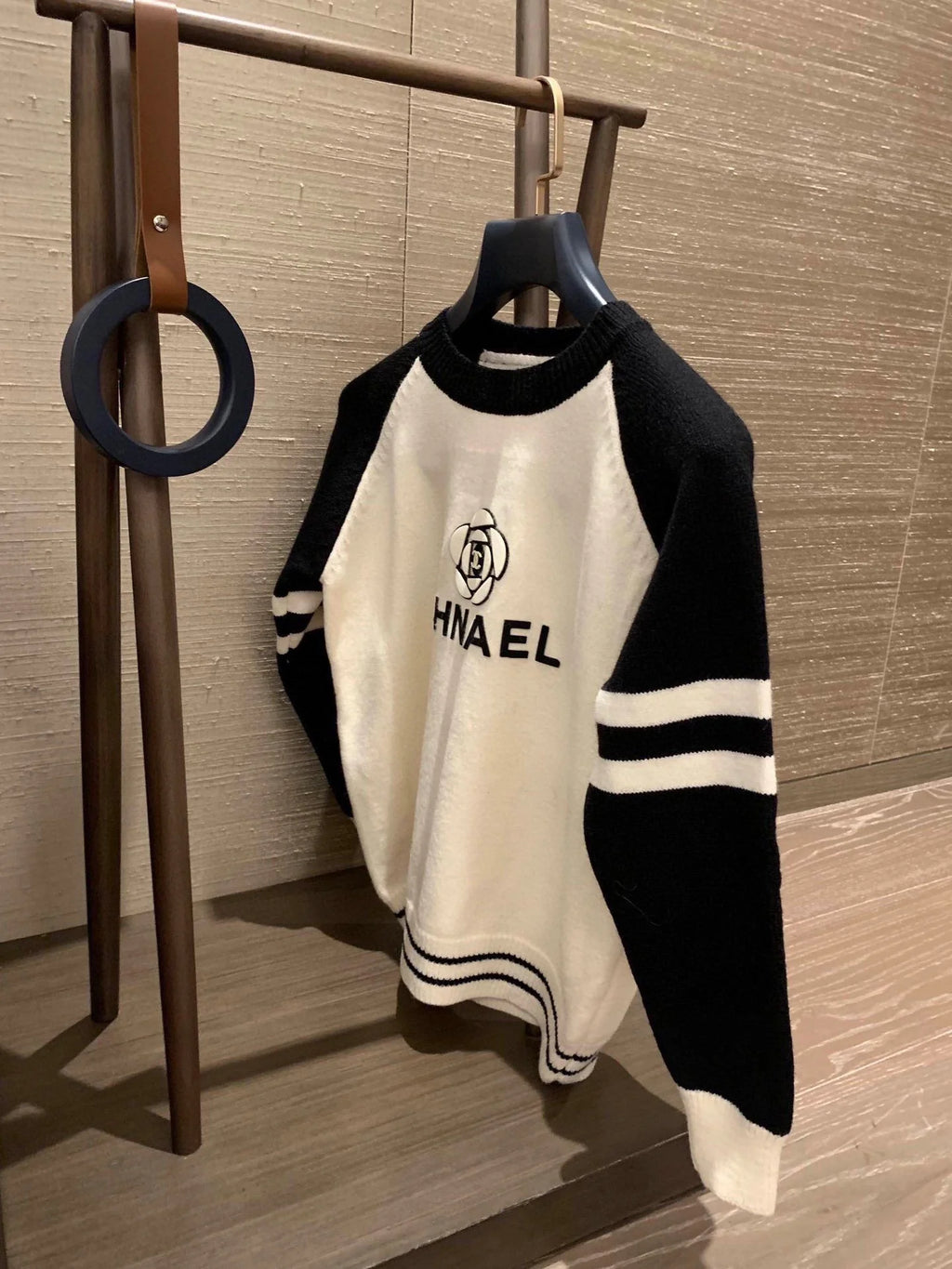 Fashion Camellia Sweater 0724012302