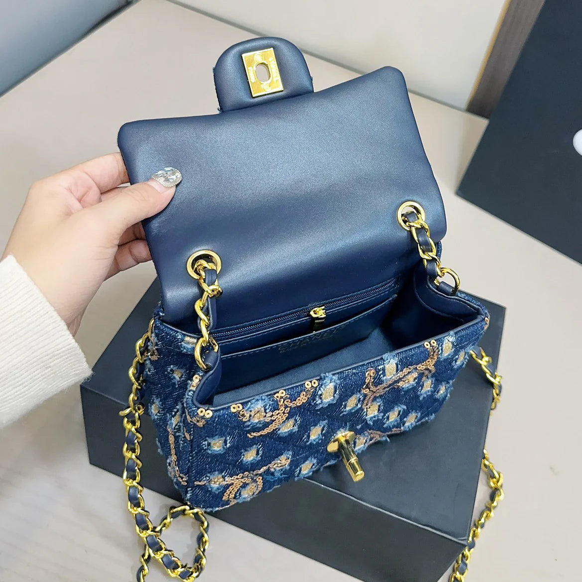 New fashion and versatile crossbody bag 1024101210