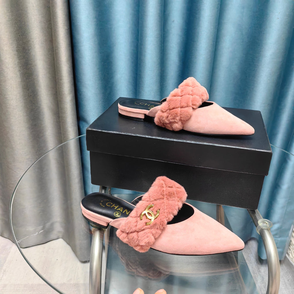 Fashion Pointed Toe Plush Slippers 0725021002