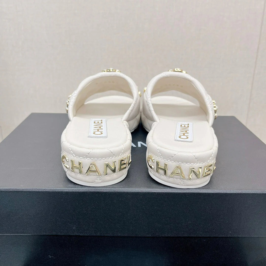 New Fashion Versatile Sandals 1024070120