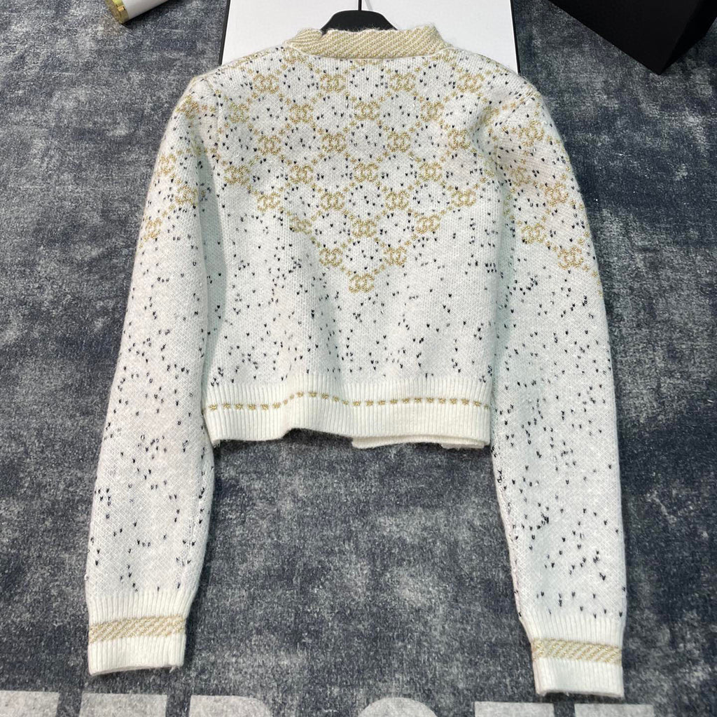 fashion gold thread jacquard custom gold buckle custom yarn gradient round neck long sleeve buttoned knitted sweater cardigan jacket XC0723112005