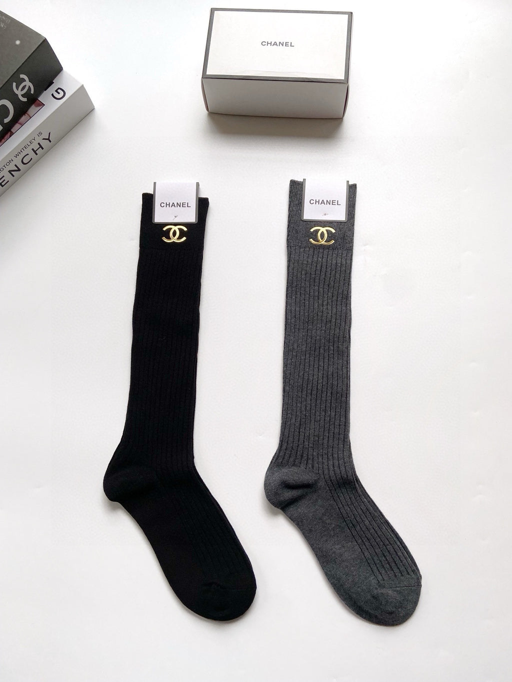 Classic double C letter logo pure cotton stockings calf socks 0724050906