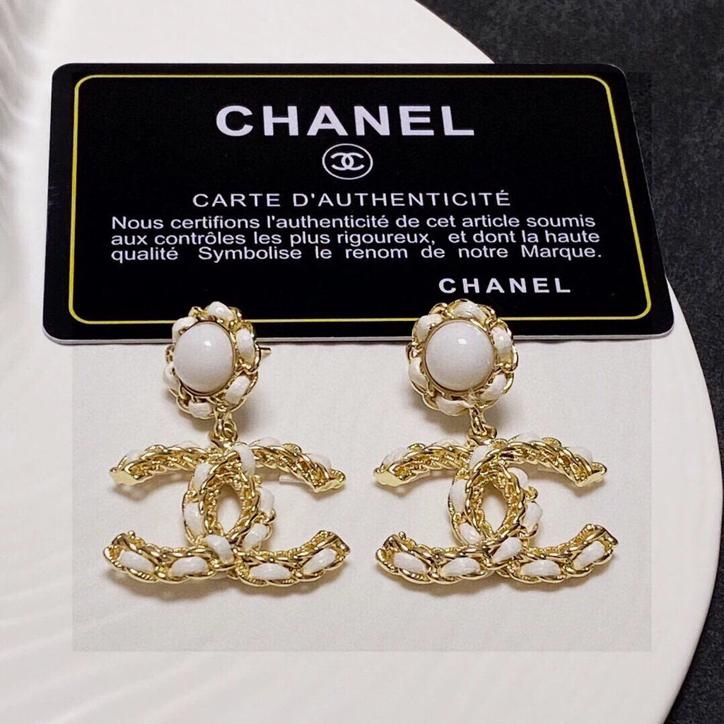 New fashionable and versatile earrings 1024072910