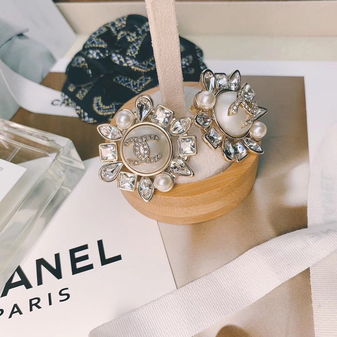Masonry Sun Flower Stud Earrings