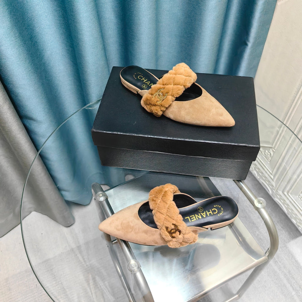 Fashion Pointed Toe Plush Slippers 0725021002