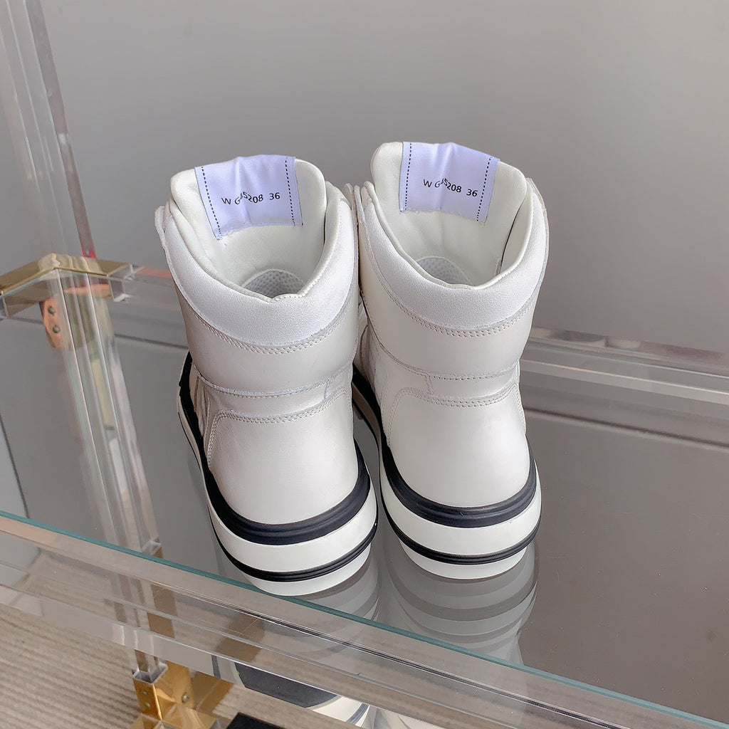 Classic versatile rhombus sneakers 1824061008