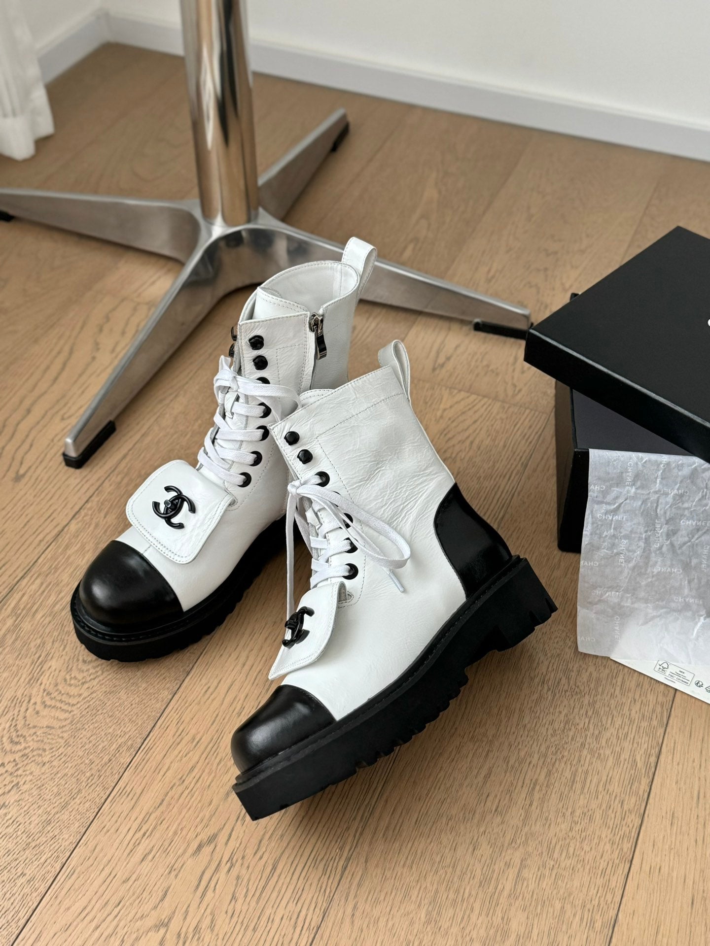 fashion 24B new schoolbag buckle short boots 0724102319