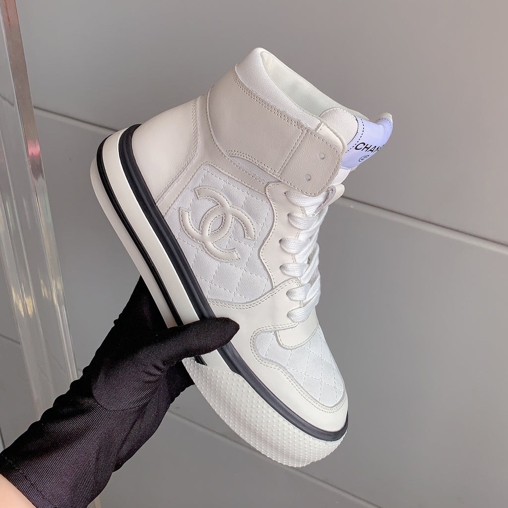 Classic versatile rhombus sneakers 1824061008