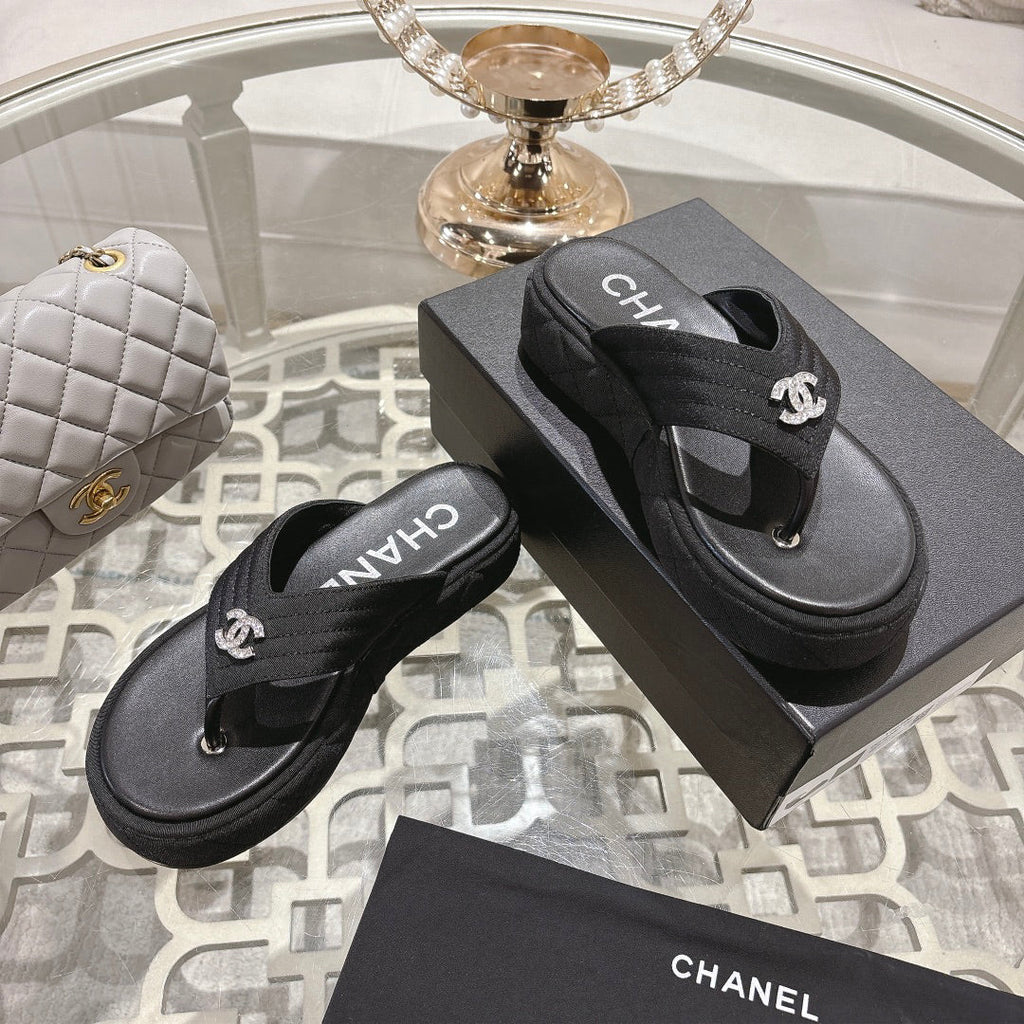 New thick-soled casual slippers 1025031219