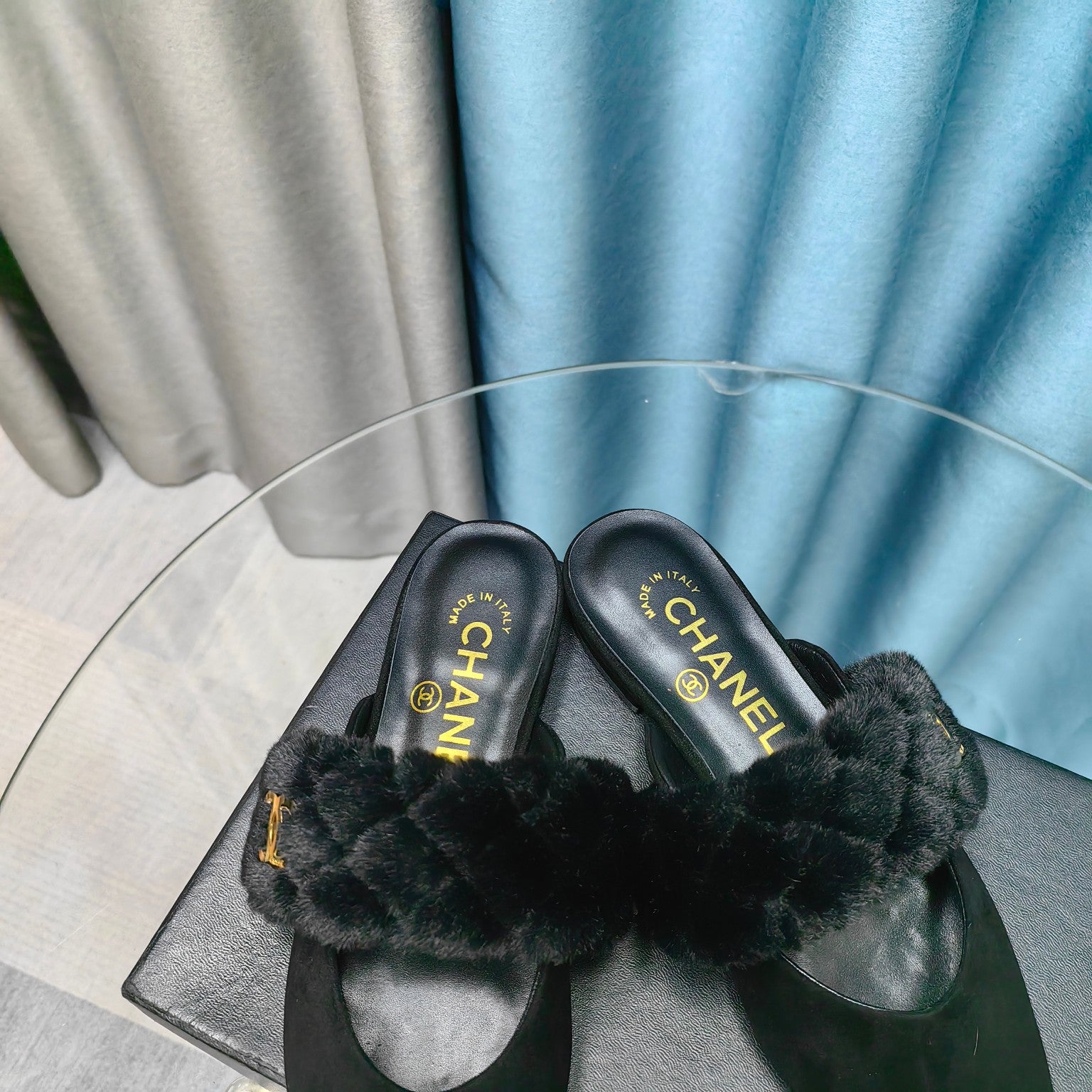 Fashion Pointed Toe Plush Slippers 0725021002