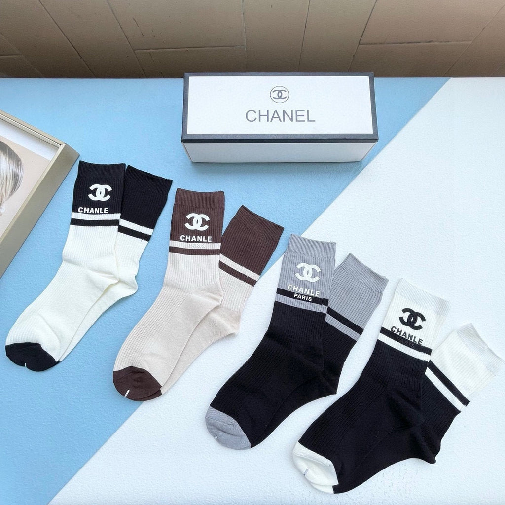 Fashionable and versatile mid-calf socks 0724050907