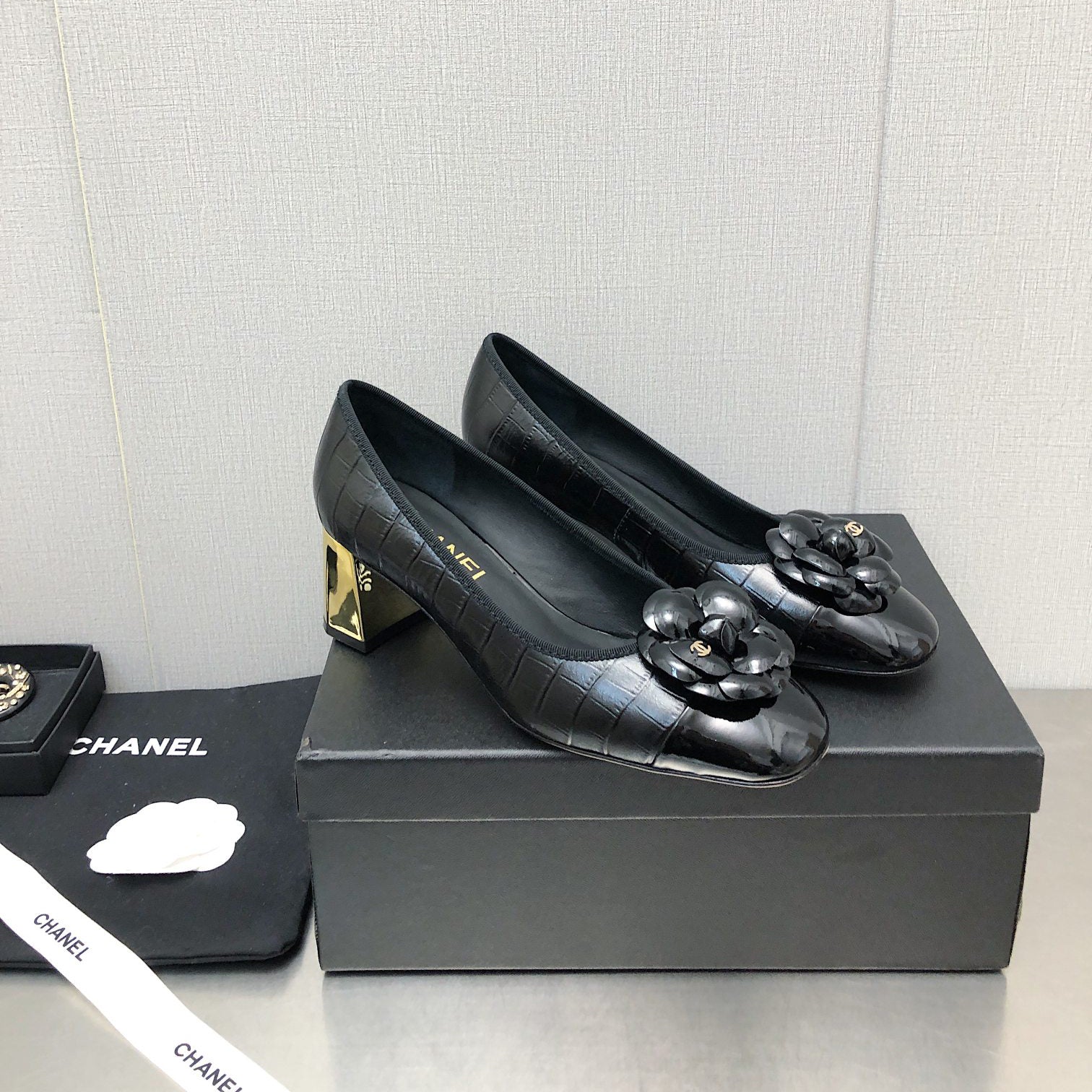 -low-heeled slip-on sandals XC07062911