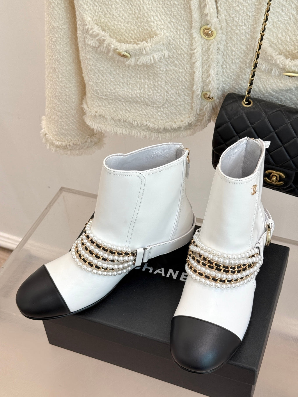 25ss new fashionable pearl chain ankle boots 0725090810