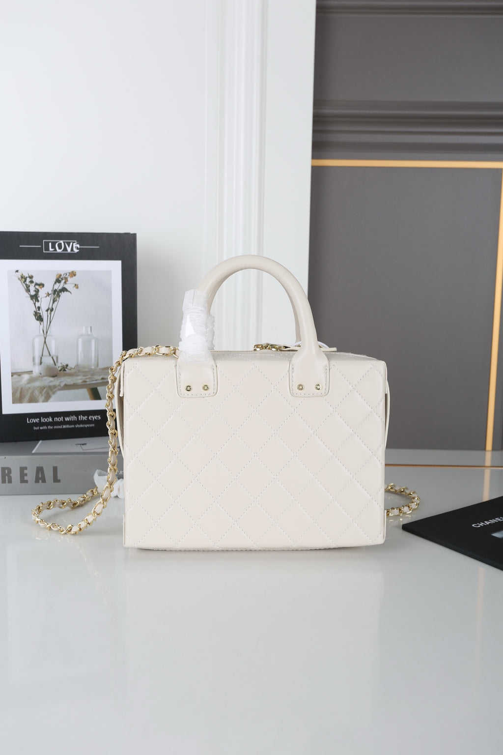 Retro Chain Bag Diamond Pattern Handle Cosmetic Bag Cosmetic Case 0725021301