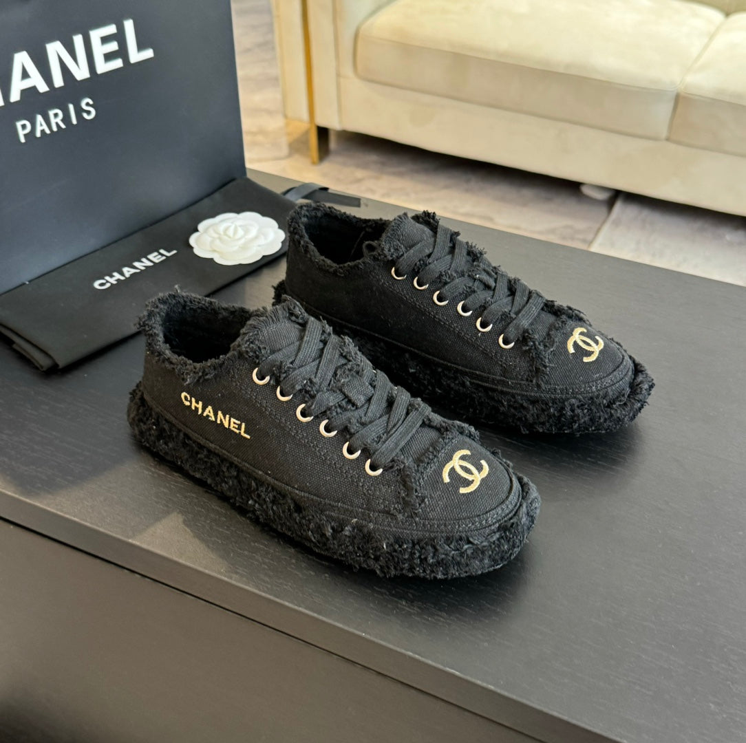 Luxury Fashion Embroidered Tassel Casual Shoes Canvas Shoes 0725020803