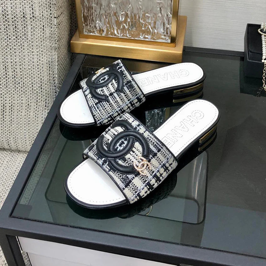 Luxurious new shoes sandals 1024052417