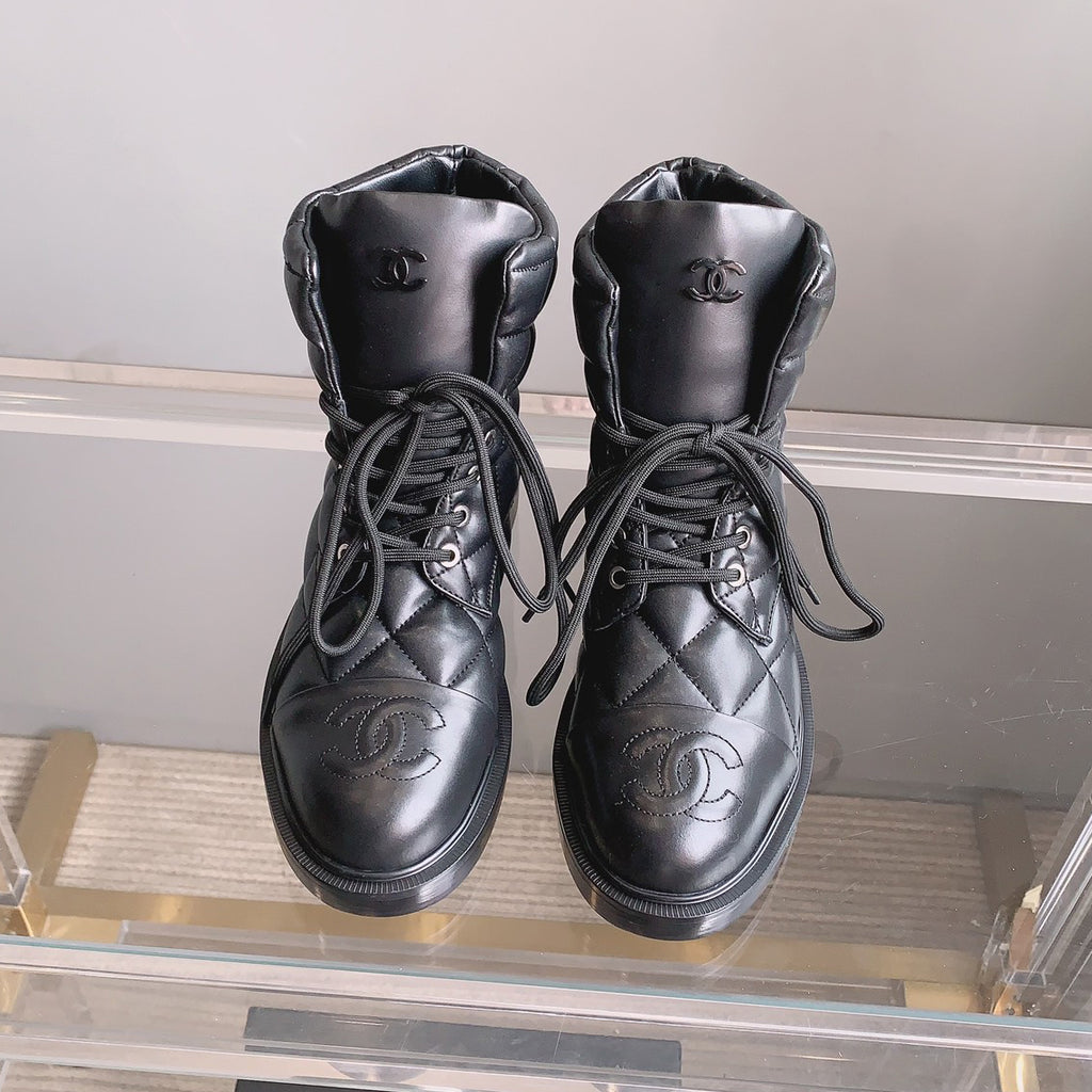 Classic and versatile rhombus short boots 1824061005
