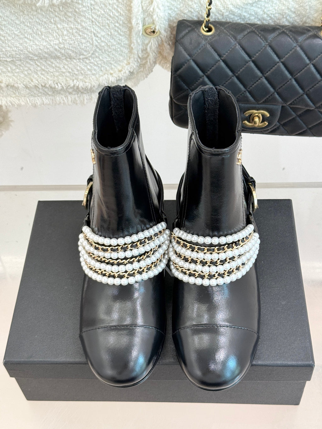 25ss new fashionable pearl chain ankle boots 0725090810