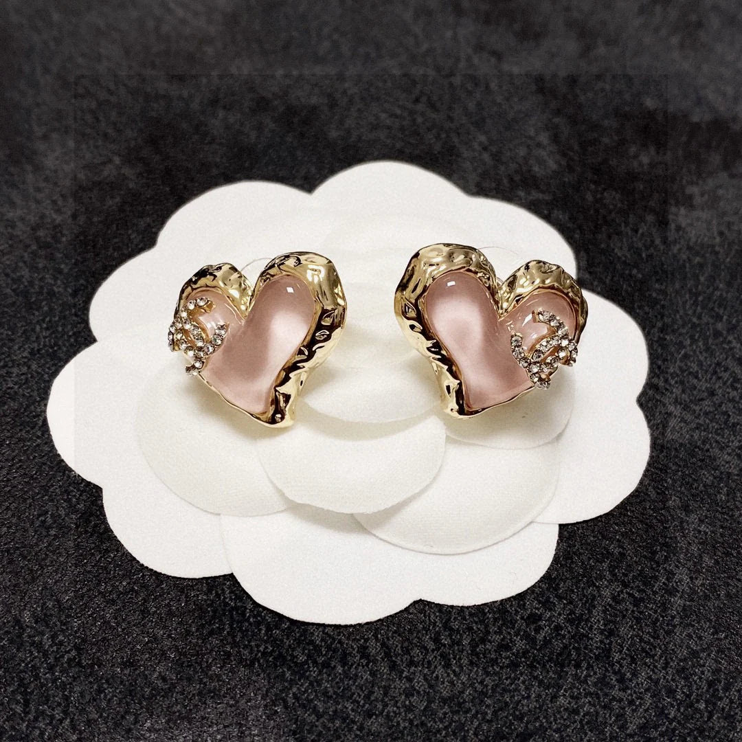 Versatile Fashion Classic Peach Heart Double C Earrings 1024071527