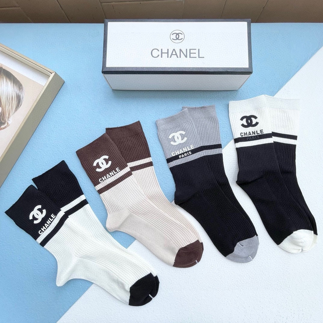 Fashionable and versatile mid-calf socks 0724050907