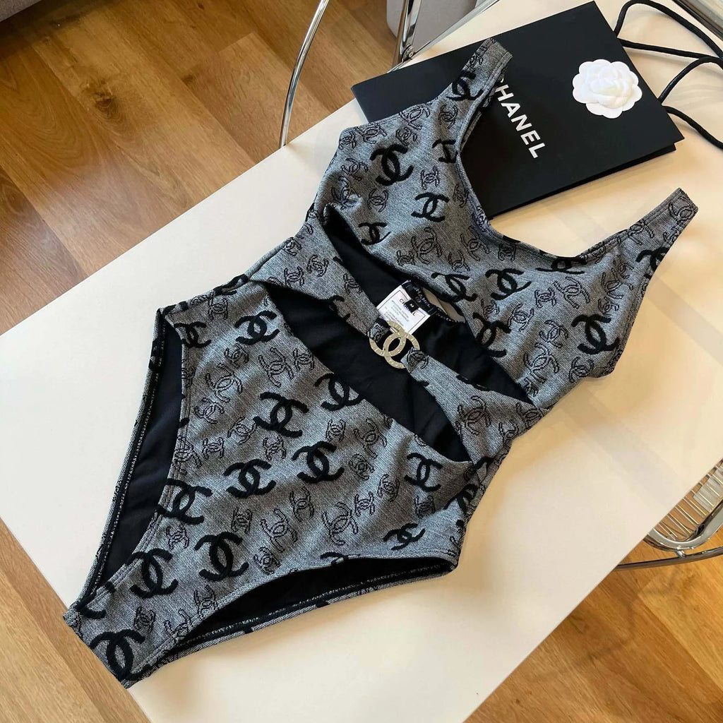 New fashionable one-piece swimming costume 1025042117