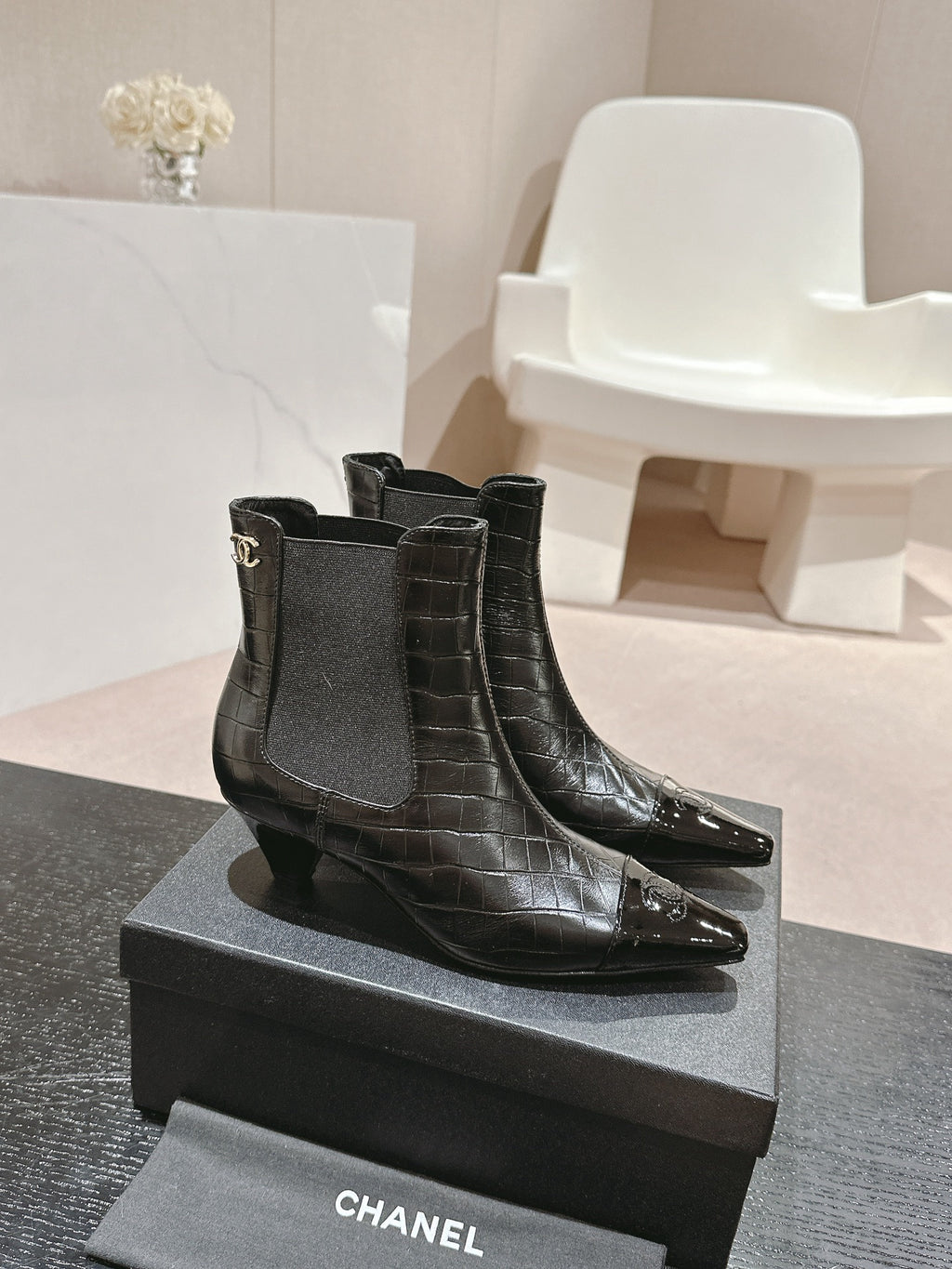 Fashionable Leather Booties 0724101801