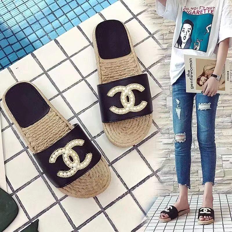 Fashionable Thick Bottom Outer Wear Four Seasons Household Non-Slip Sandals 1024071127