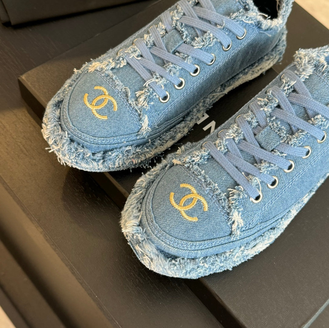Luxury Fashion Embroidered Tassel Casual Shoes Canvas Shoes 0725020803