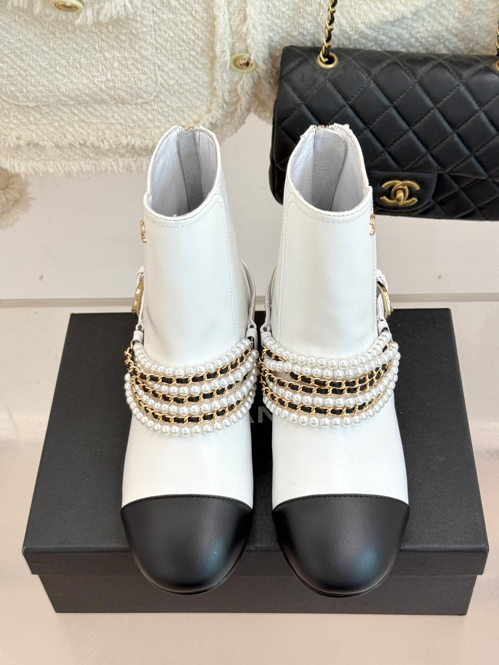 25ss new fashionable pearl chain ankle boots 0725090810