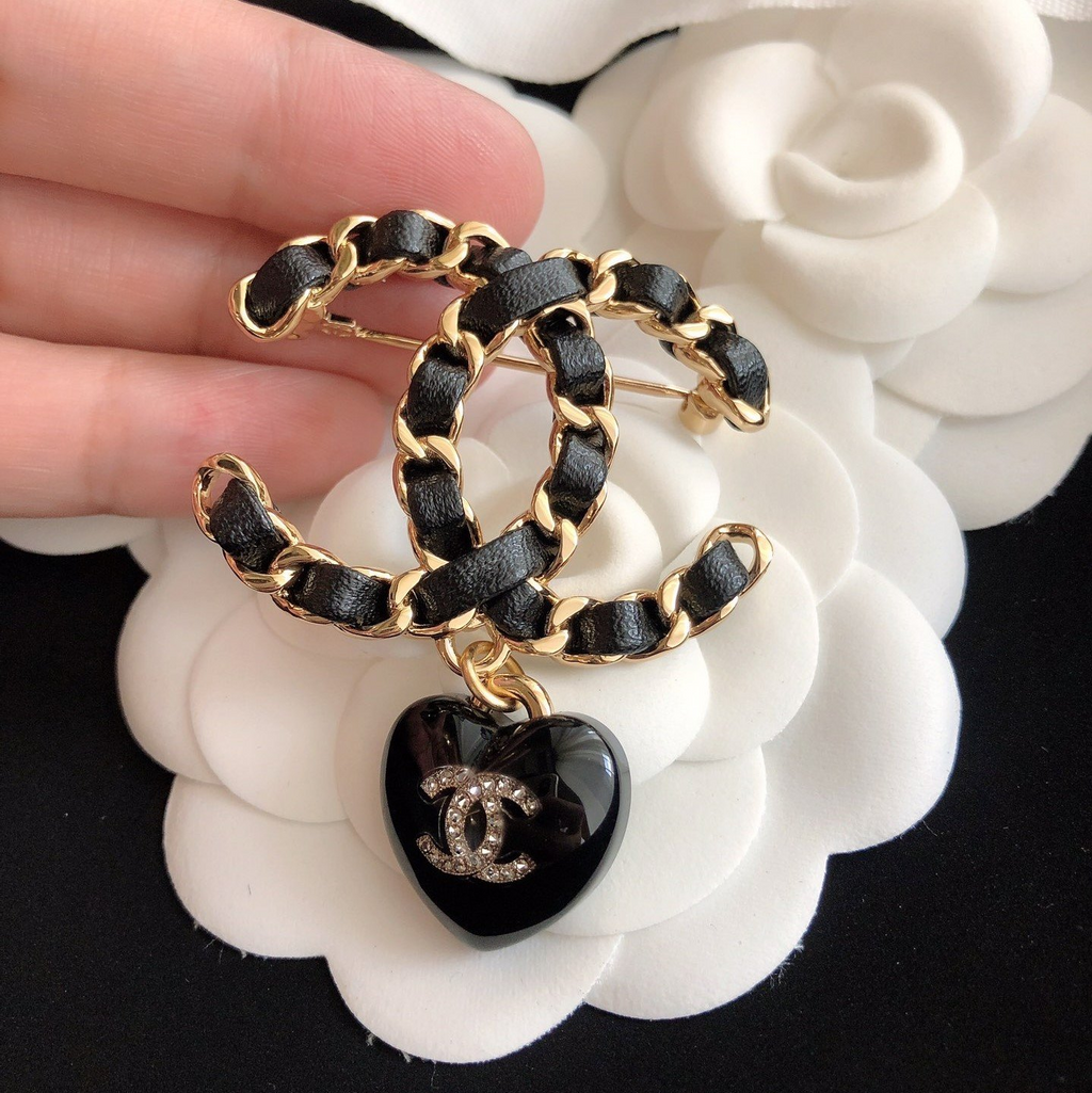 Love Pendant Brooch
