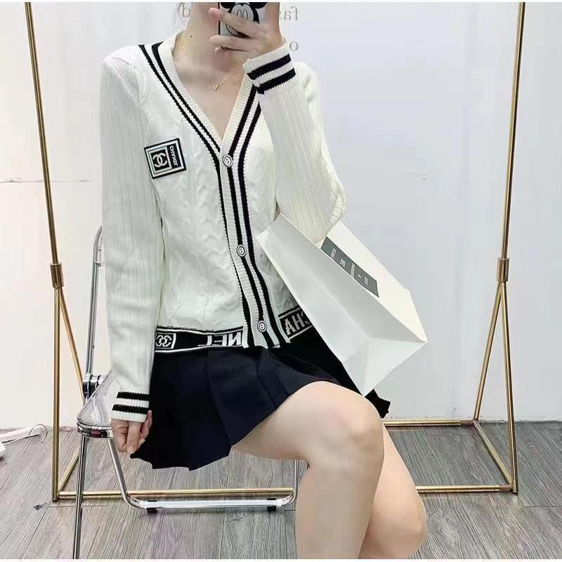 New Fashion Black and White C logo women's sweaterPD05202413110