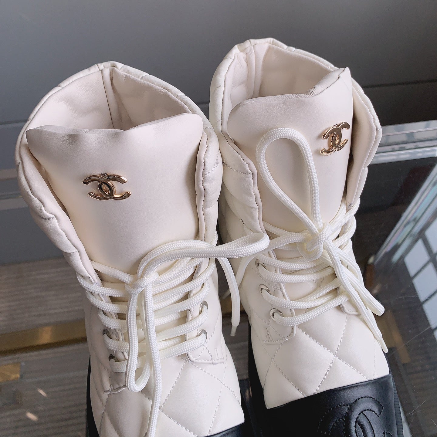 Classic and versatile rhombus short boots 1824061005