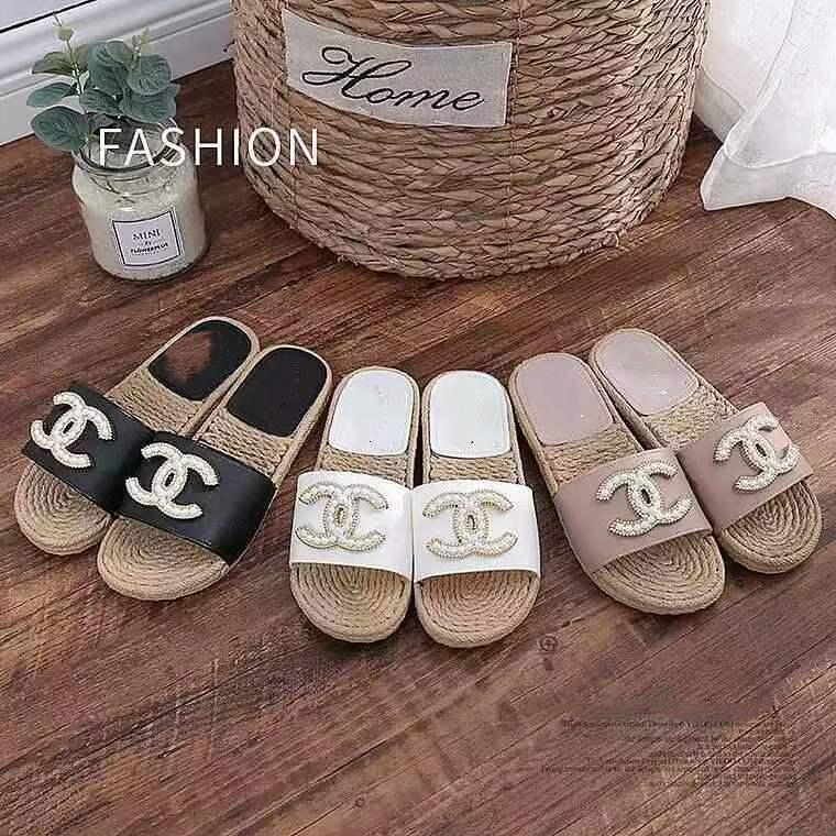 Fashionable Thick Bottom Outer Wear Four Seasons Household Non-Slip Sandals 1024071127