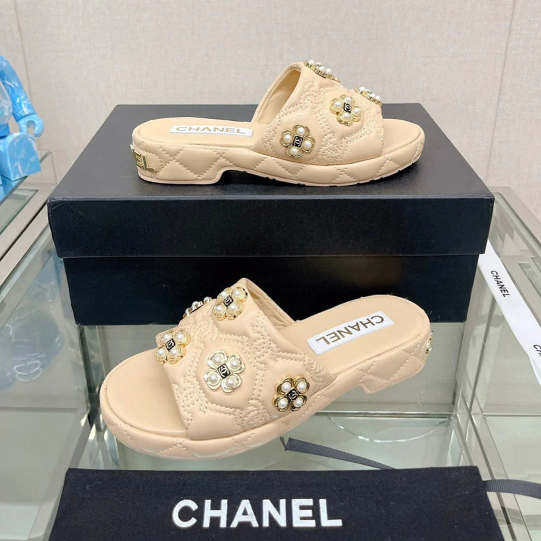 New Fashion Versatile Sandals 1024070120