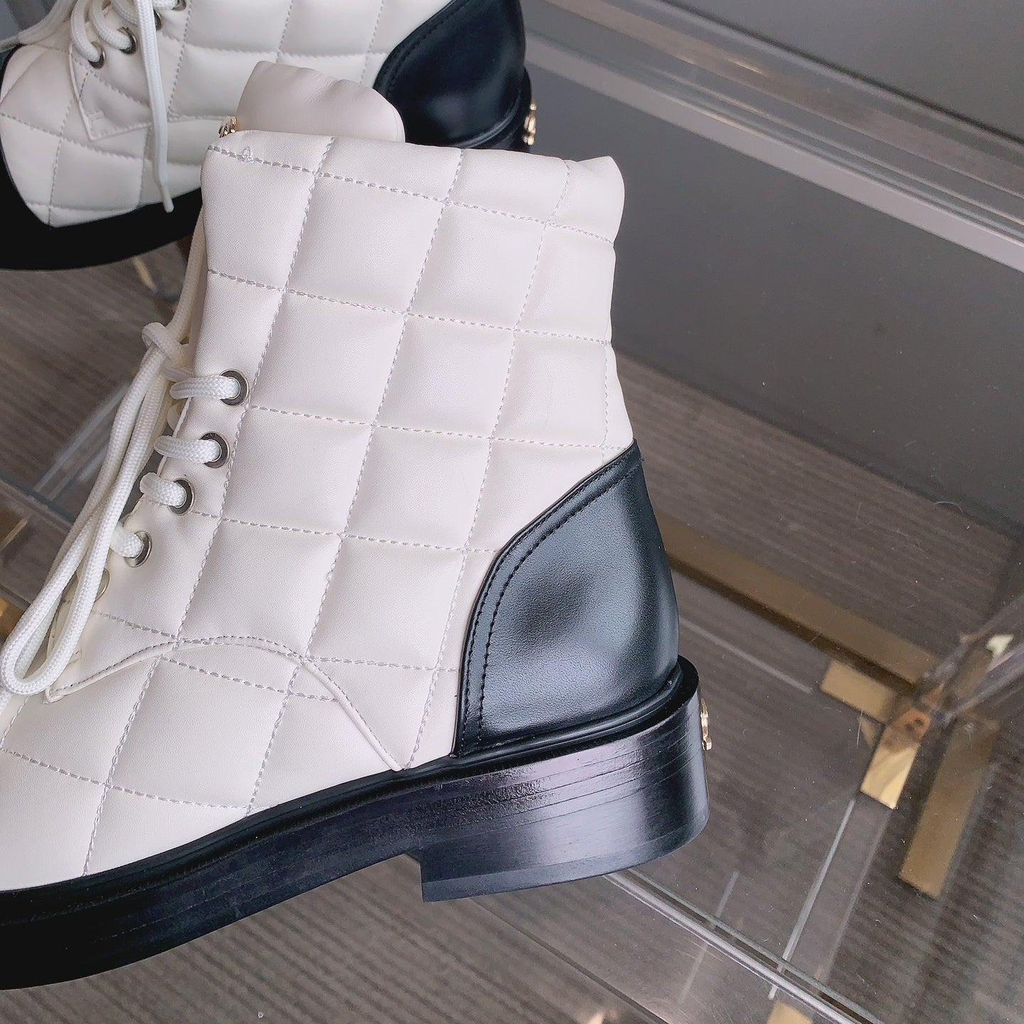Classic and versatile rhombus short boots 1824061005