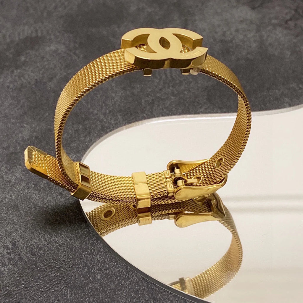 Luxury and versatile wristband 1024080506