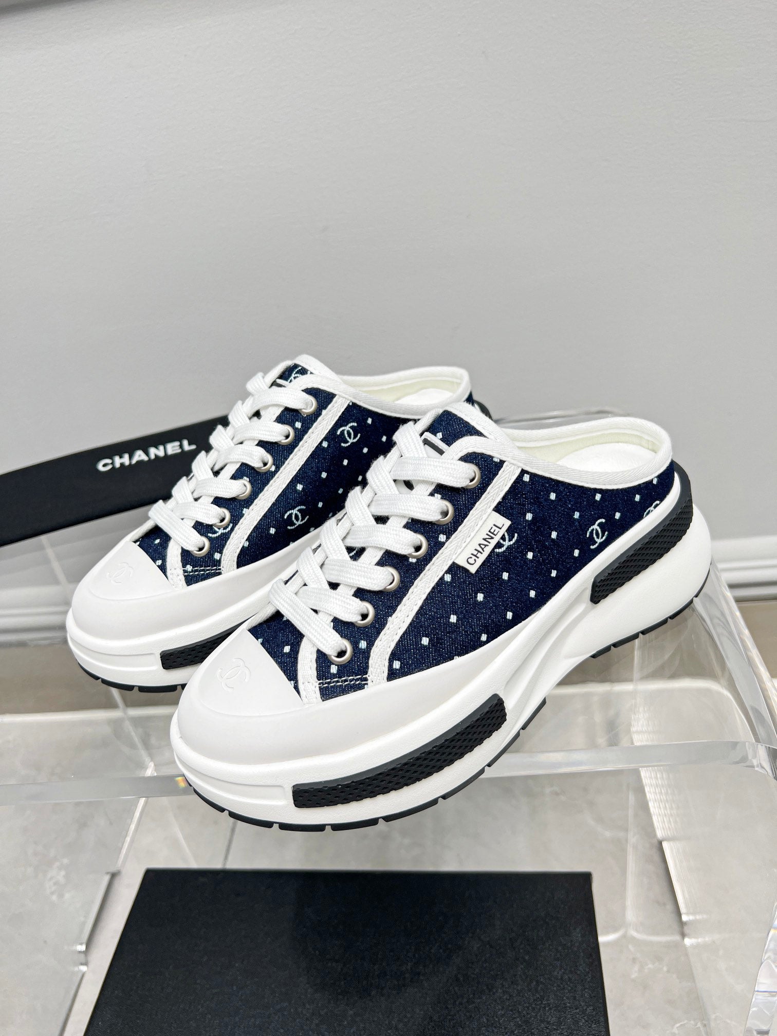 Glow in the dark starry canvas shoes XC0823082402