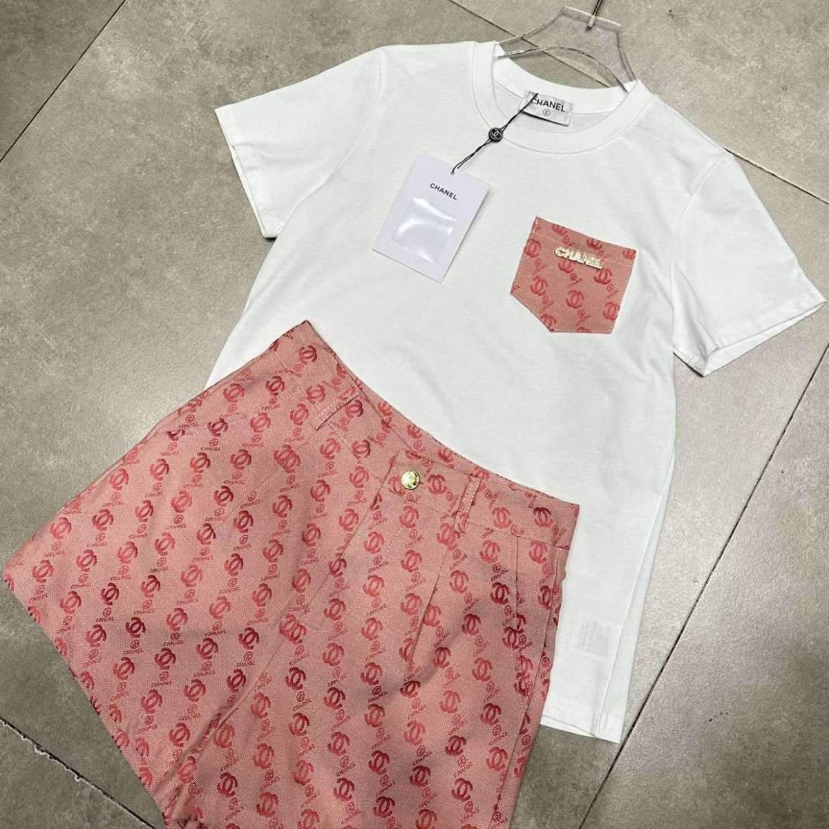 New Style All-match Pocket Embroidered T-shirt Set 1024040305