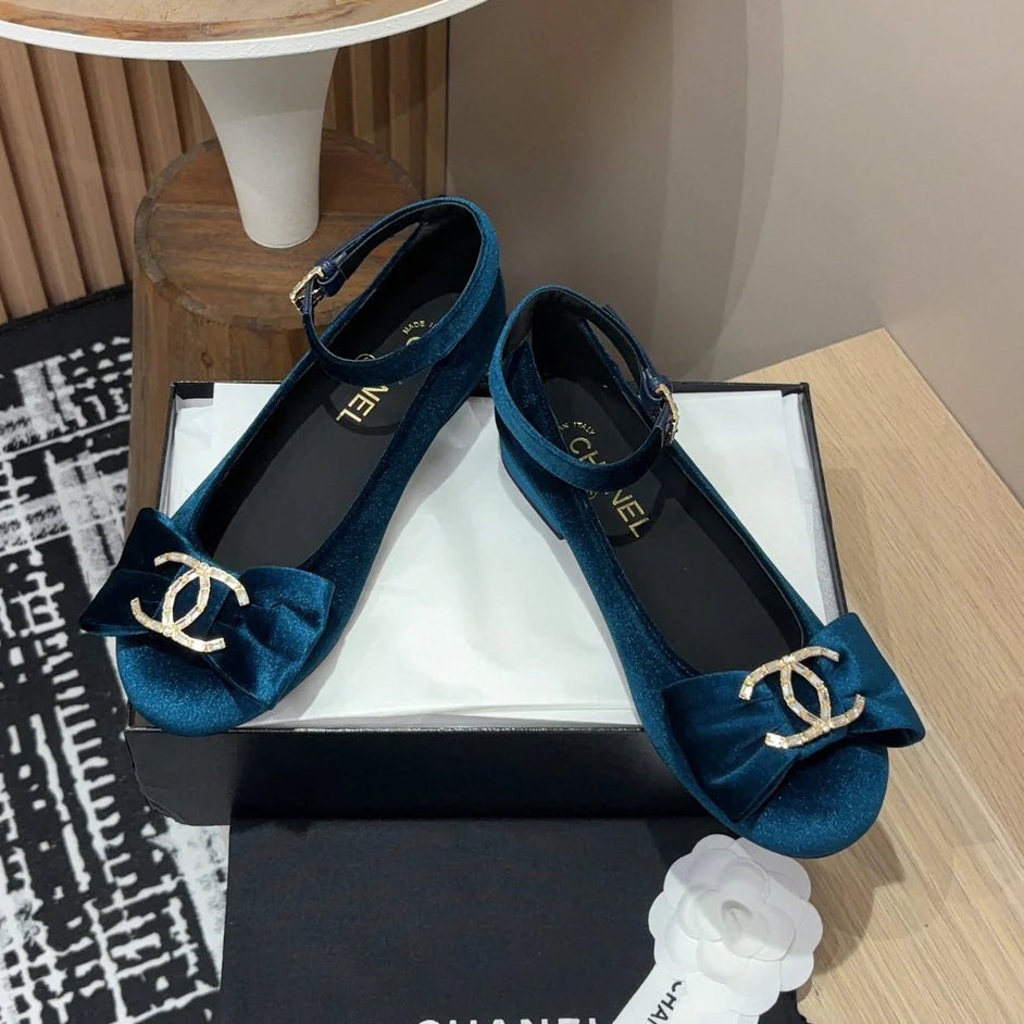 Butterfly Knot Double C Diamond VeLet Single Shoes 1024101510