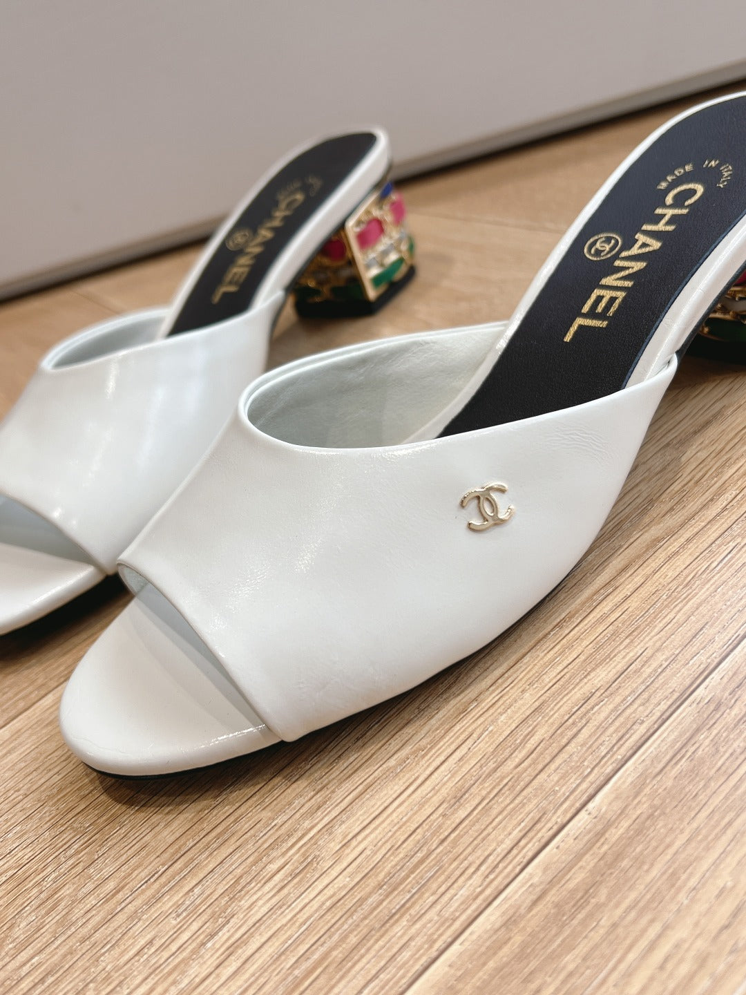 Chane1 top fashion classic short heel slippers 0724030822