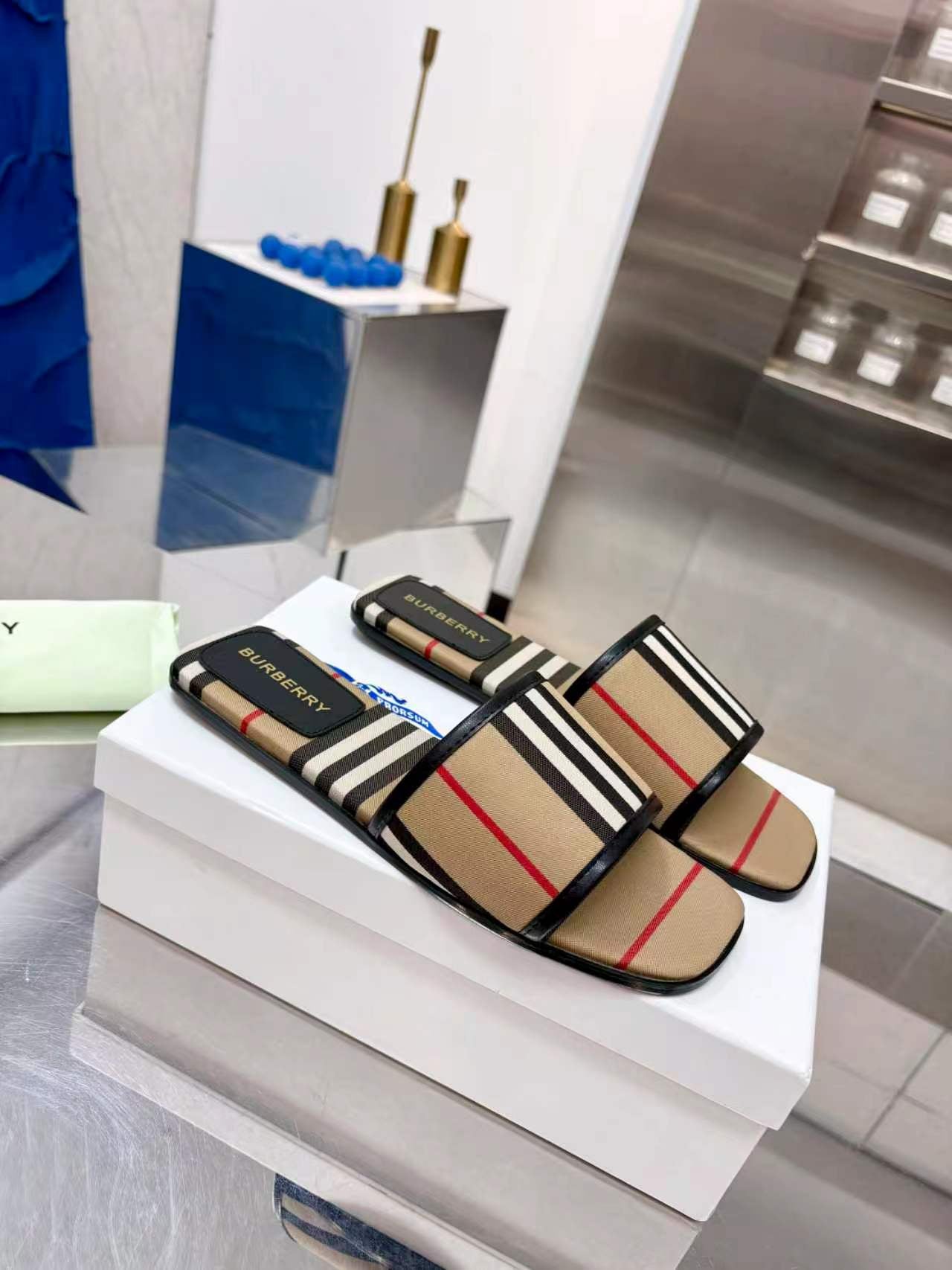 BBR Fashion Striped Slippers 0726051906