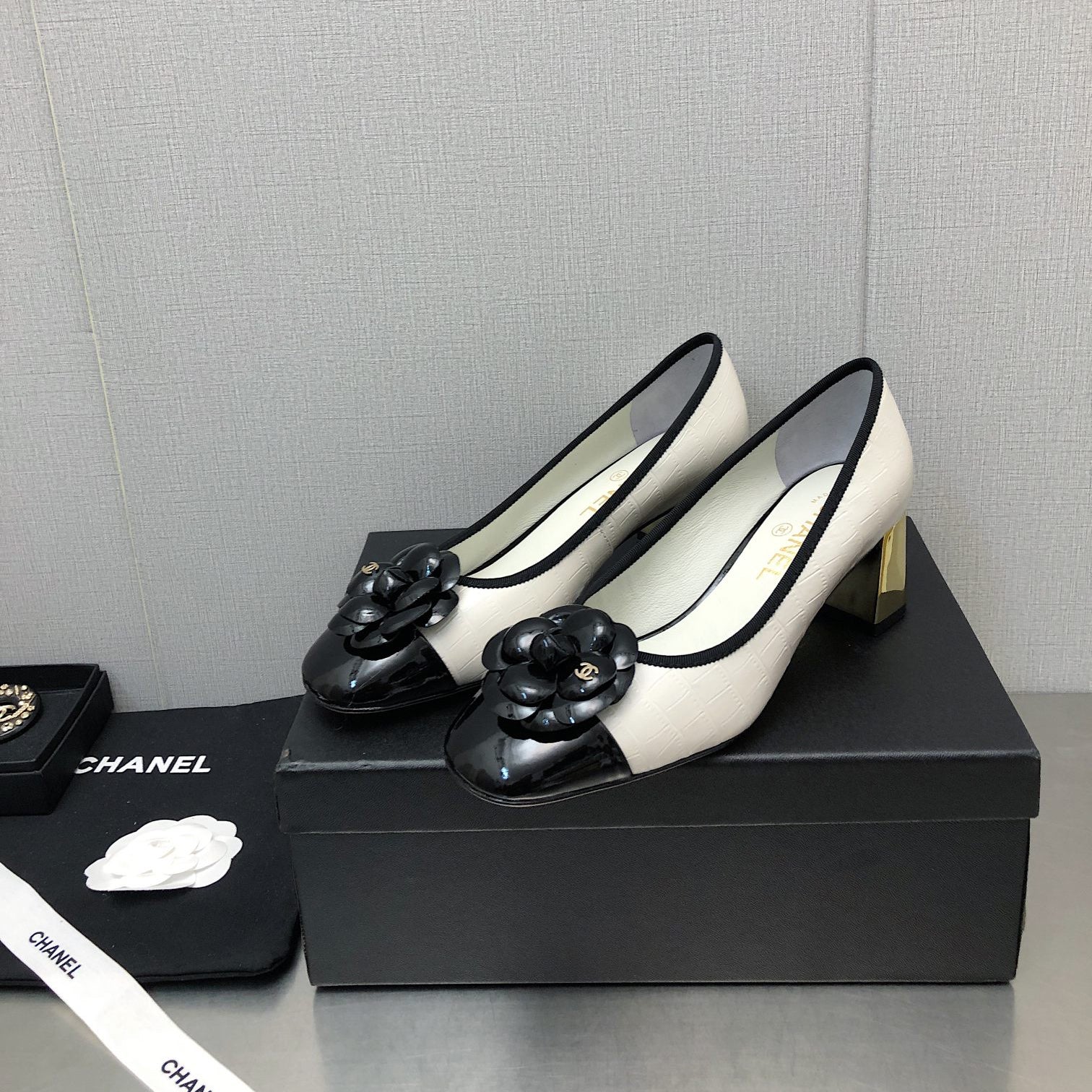 -low-heeled slip-on sandals XC07062911